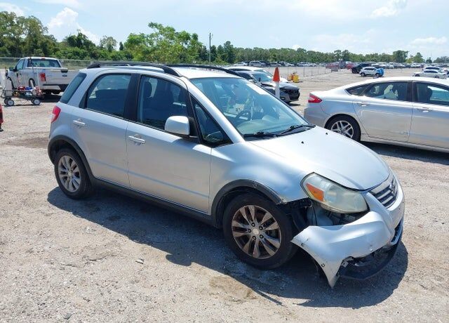 2013 SUZUKI SX4