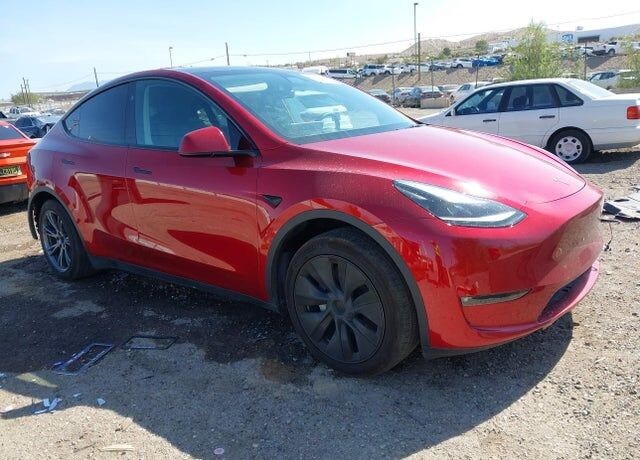2024 TESLA Model Y