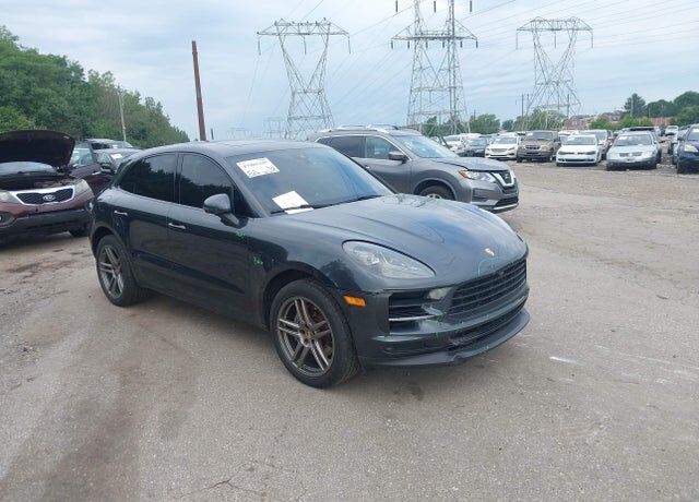2020 PORSCHE Macan