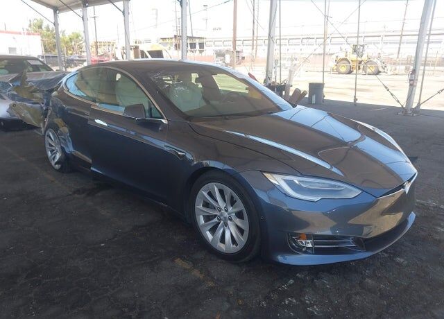 2020 TESLA Model S