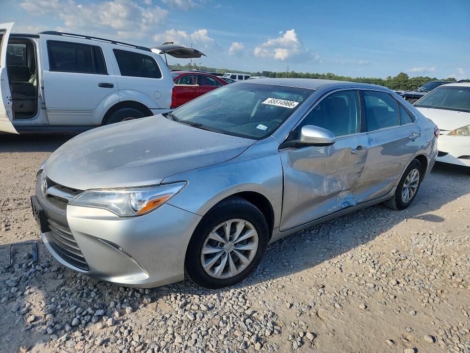 2017 TOYOTA Camry