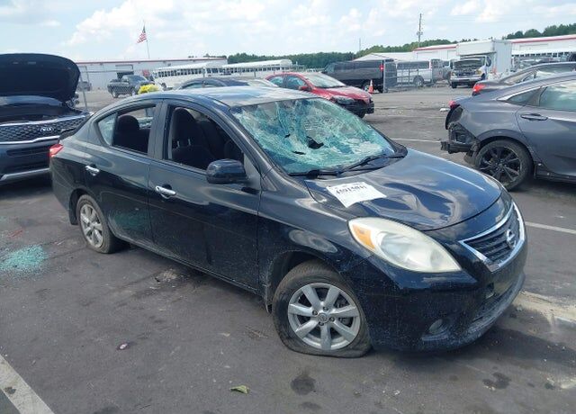 2013 NISSAN Versa