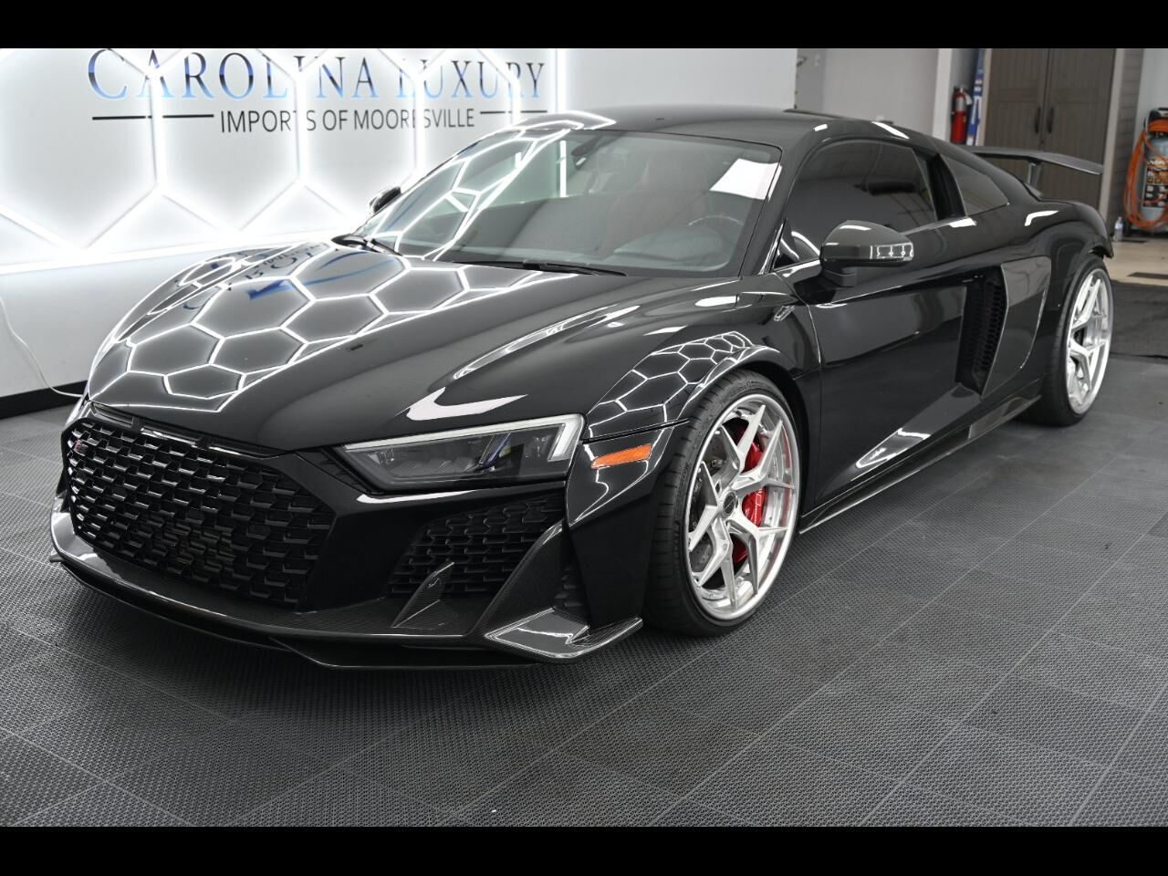 2020 AUDI R8