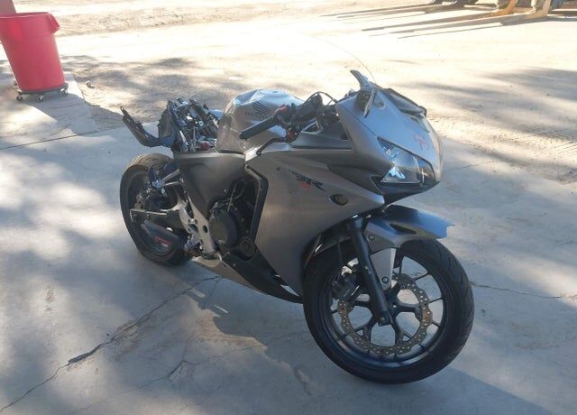 2015 HONDA CB