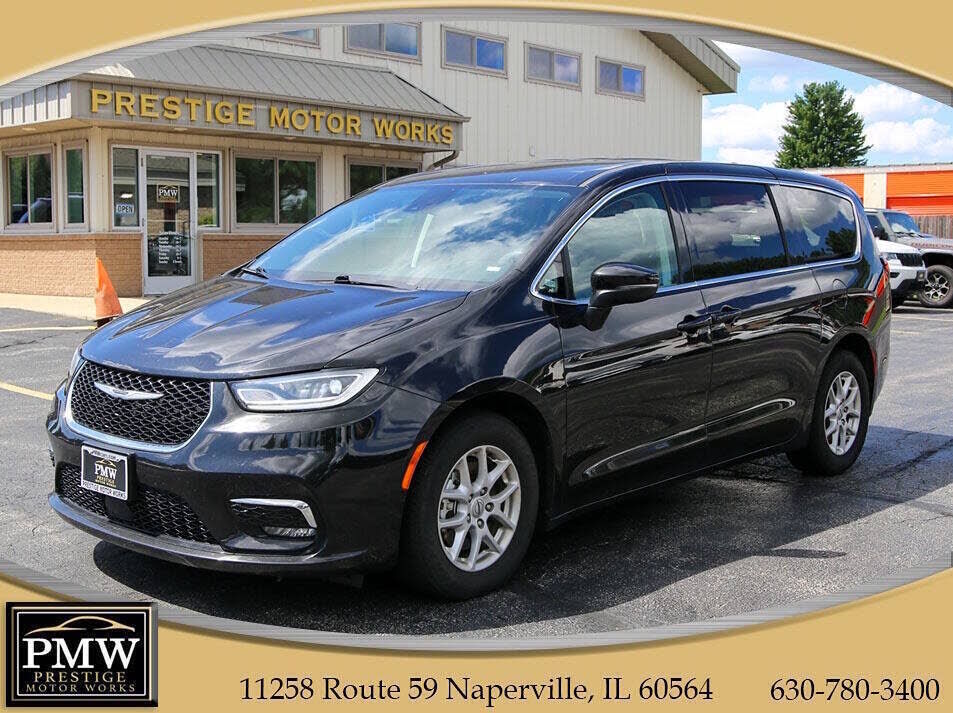 2023 CHRYSLER Pacifica