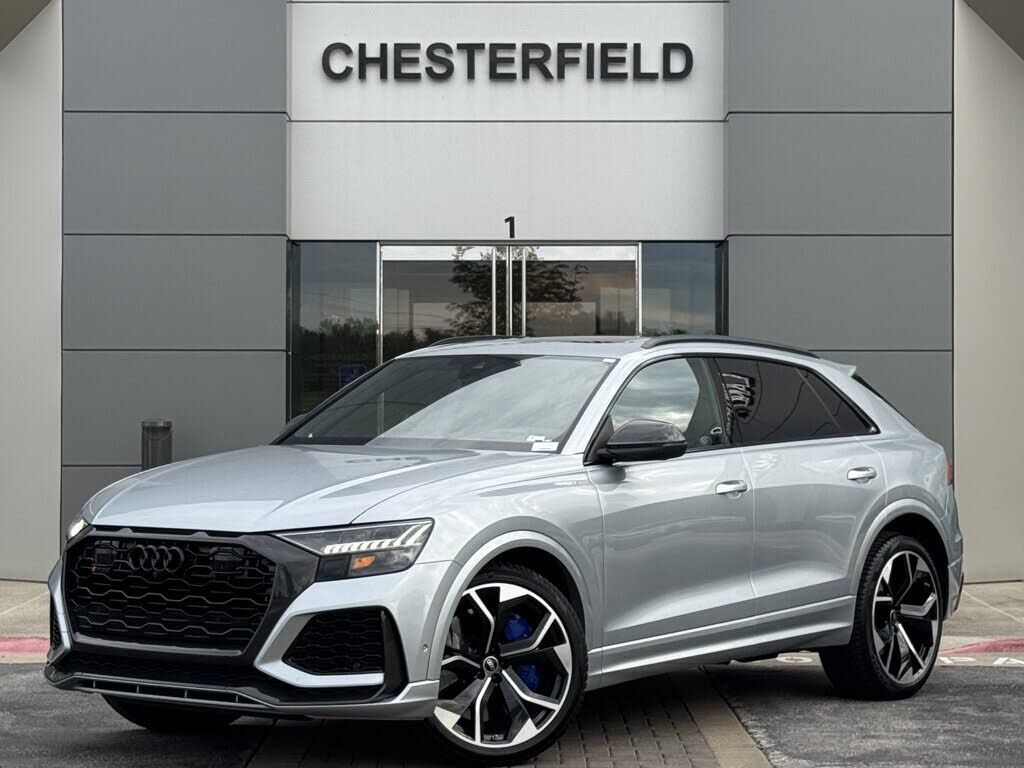 2023 AUDI RS Q8