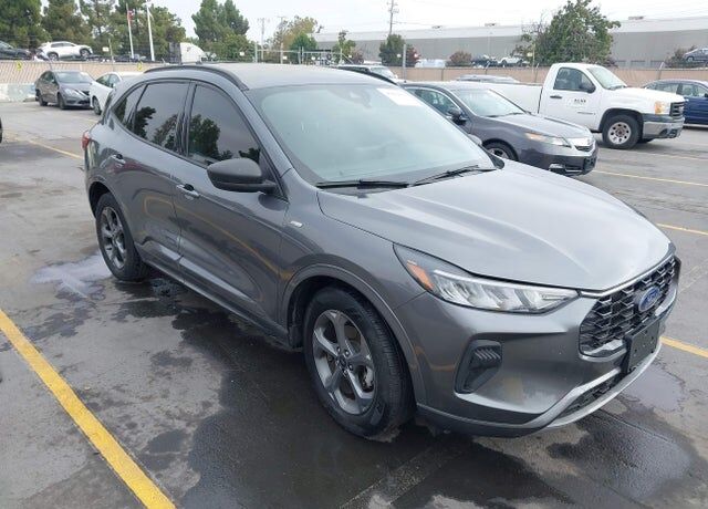 2023 FORD Escape