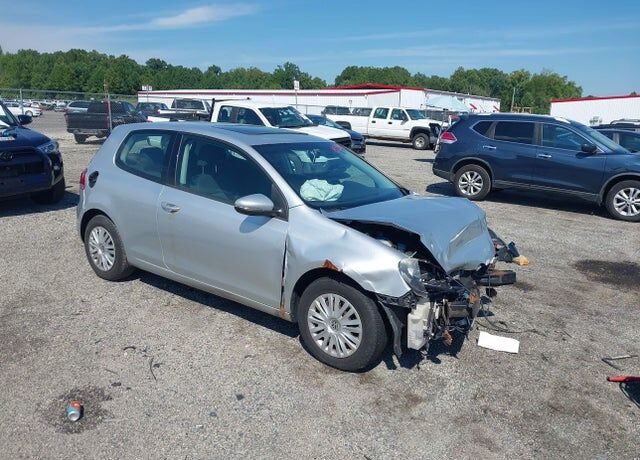 2013 VOLKSWAGEN Golf