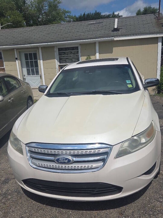 2011 FORD Taurus