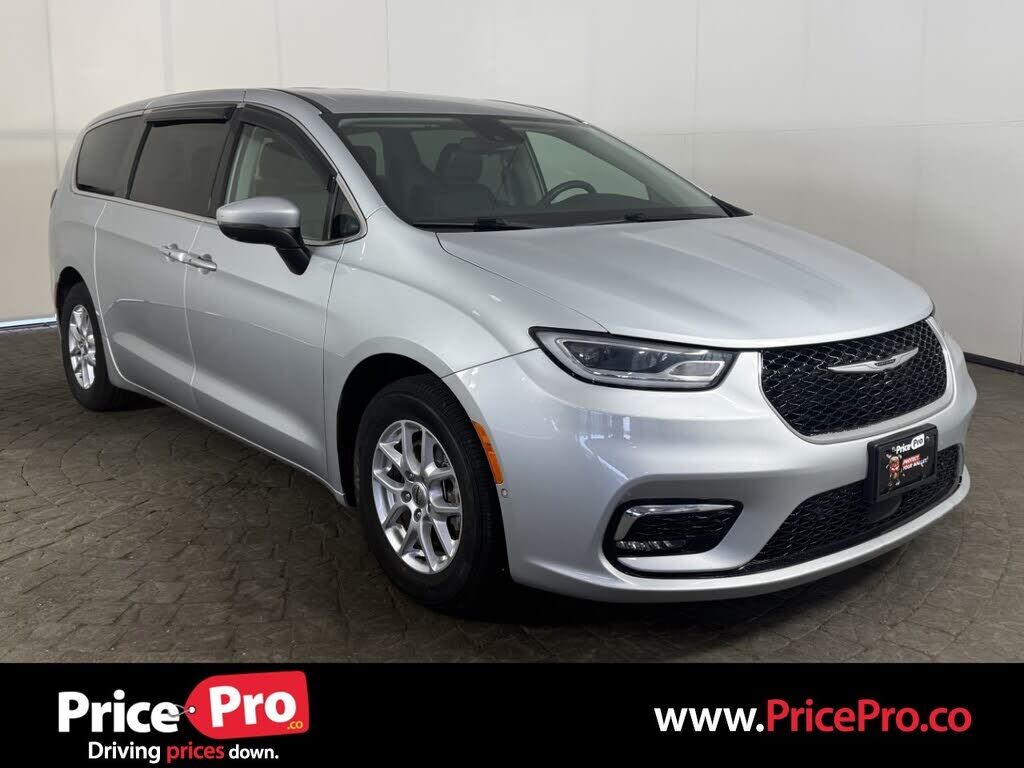 2023 CHRYSLER Pacifica
