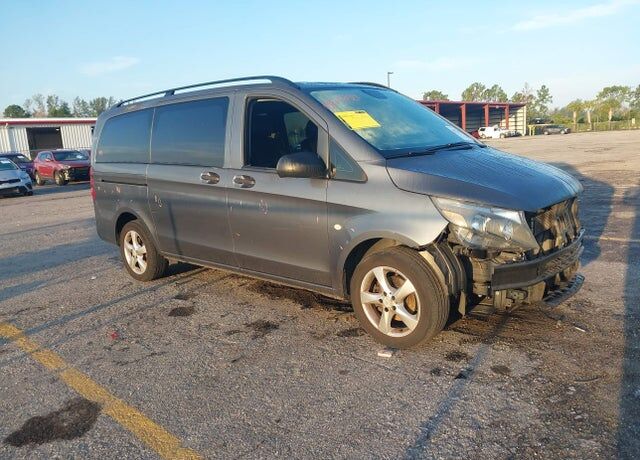 2016 MERCEDES-BENZ METRIS