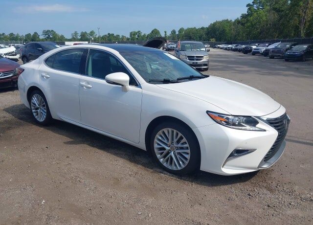 2018 LEXUS ES