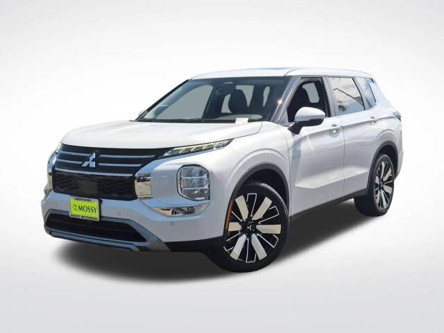 2026 MITSUBISHI Outlander