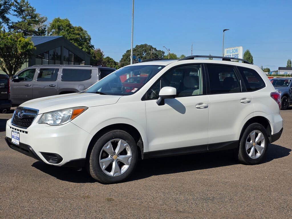 2016 SUBARU Forester