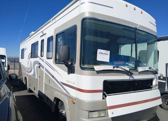 2000 WORKHORSE 1 Ton Nominal