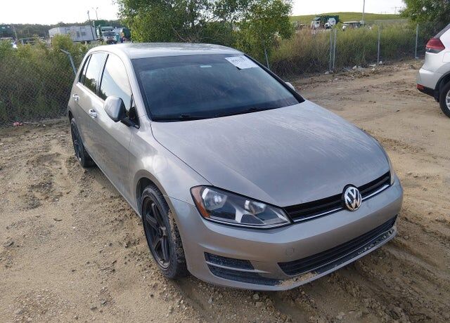 2017 VOLKSWAGEN Golf