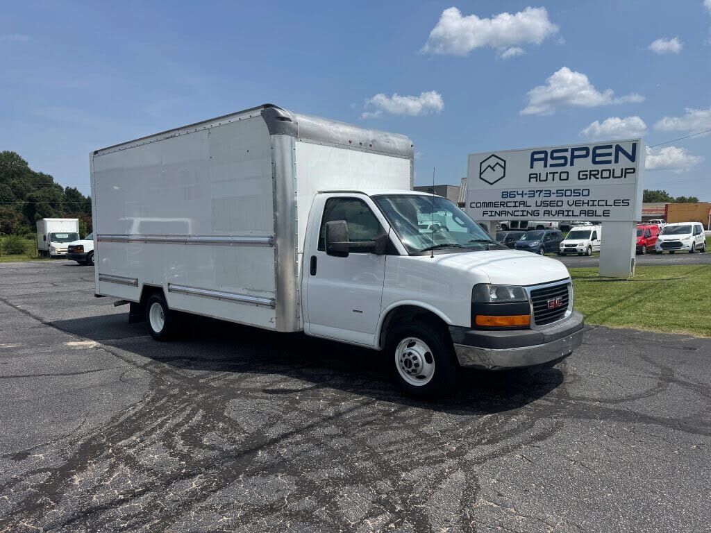 2022 GMC Savana