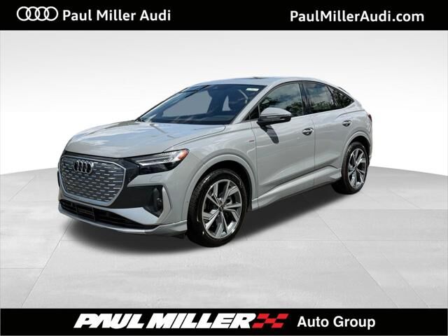 2024 AUDI Q4
