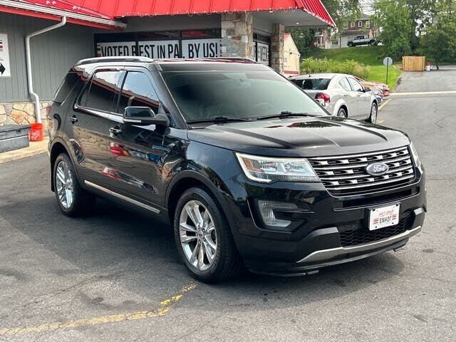 2017 FORD Explorer