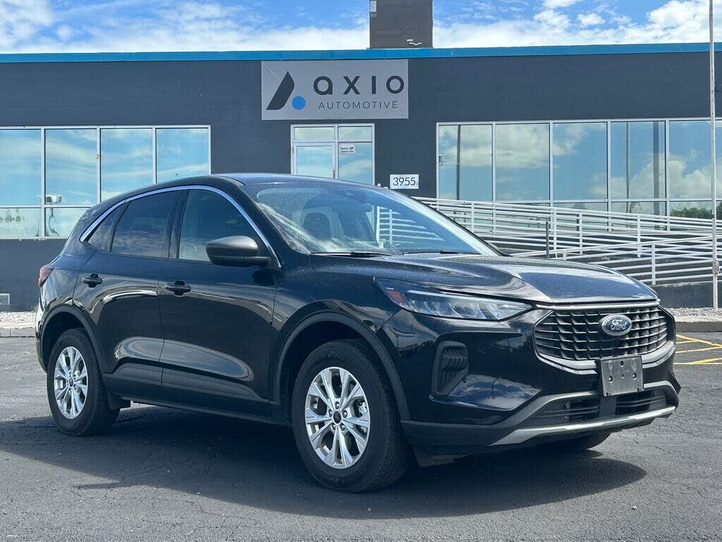 2024 FORD Escape