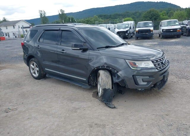 2017 FORD Explorer
