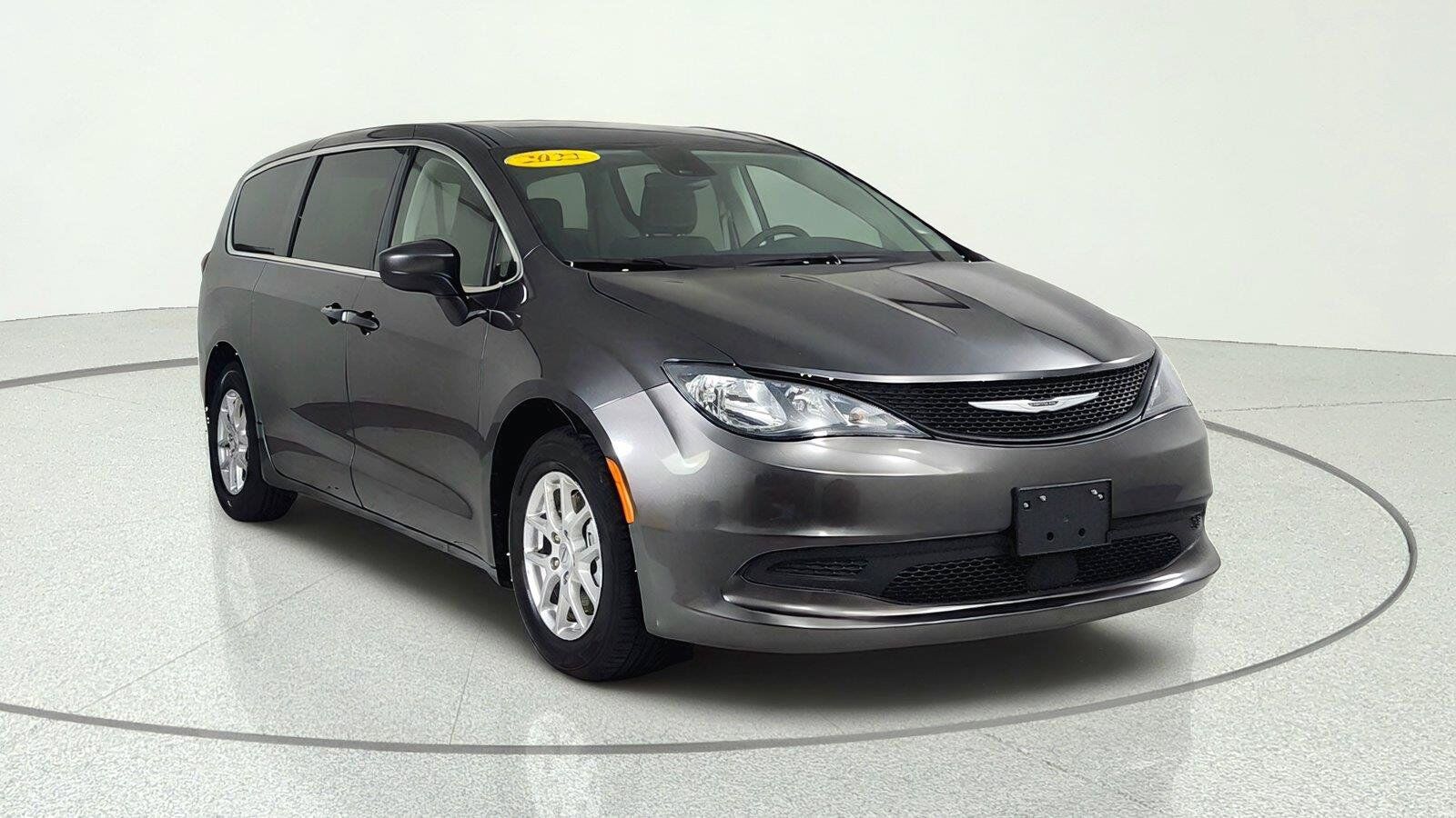 2023 CHRYSLER Voyager