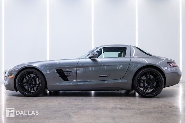 2012 MERCEDES-BENZ SLS-Class