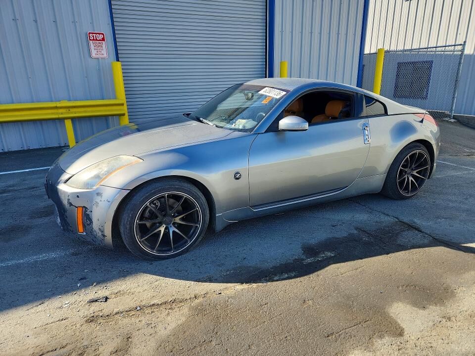 2005 NISSAN 350Z