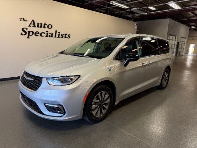 2024 CHRYSLER Pacifica