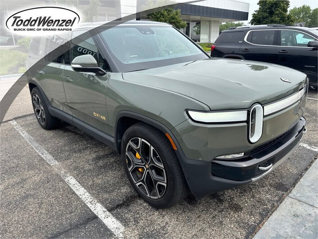 2022 RIVIAN R1S