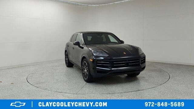 2025 PORSCHE Cayenne