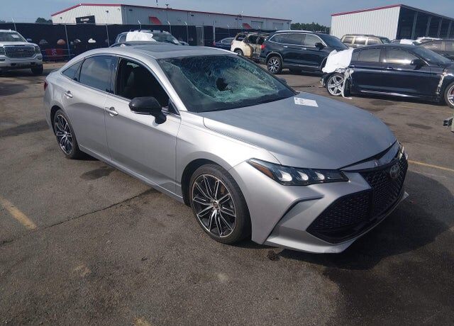 2019 TOYOTA Avalon