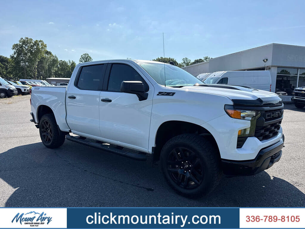 2024 CHEVROLET Silverado
