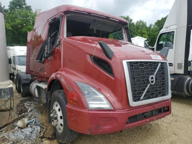2020 VOLVO TRUCK VNR