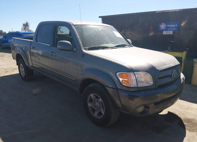 2004 TOYOTA Tundra