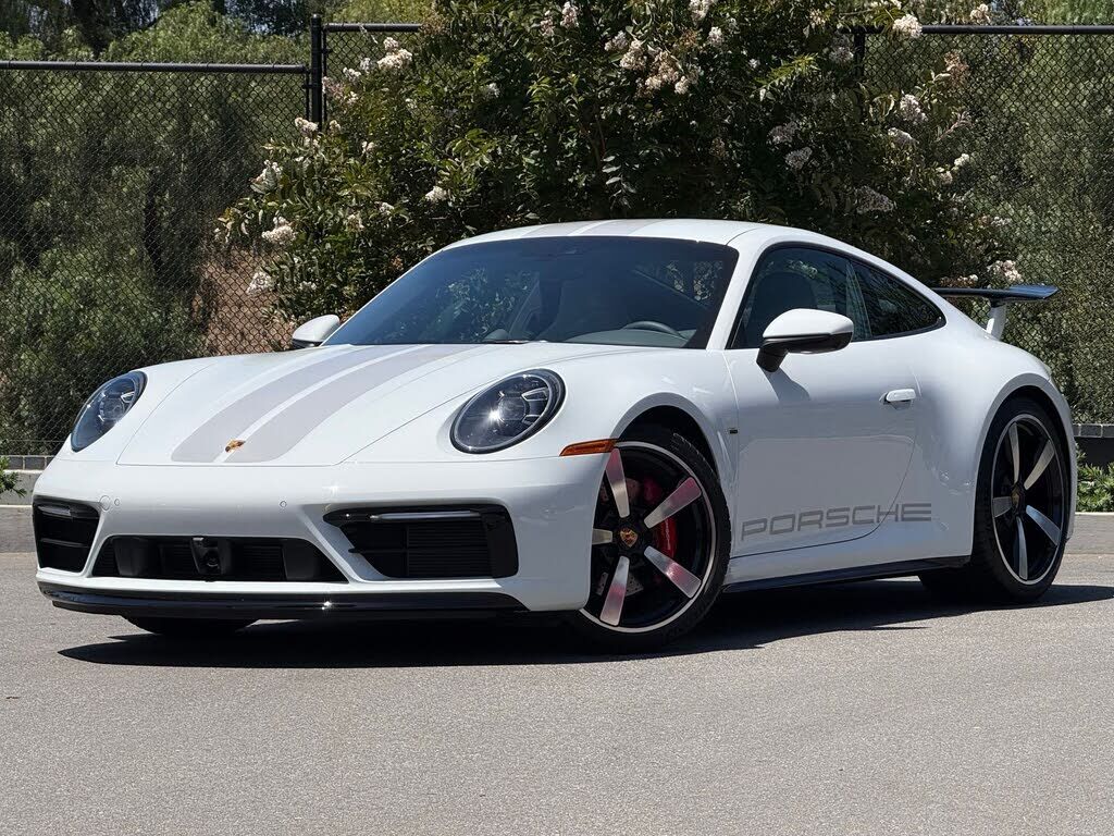 2024 PORSCHE 911