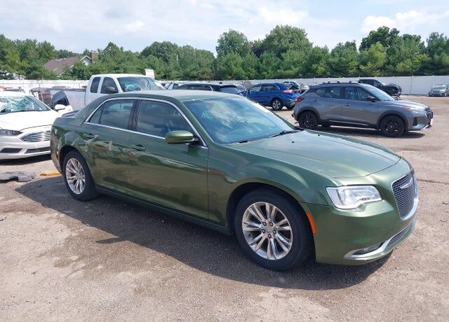2018 CHRYSLER 300
