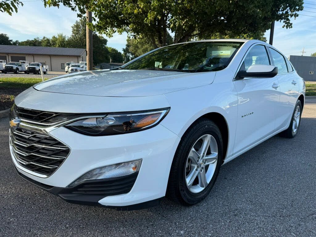 2024 CHEVROLET Malibu