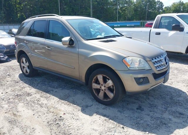 2010 MERCEDES-BENZ M-Class