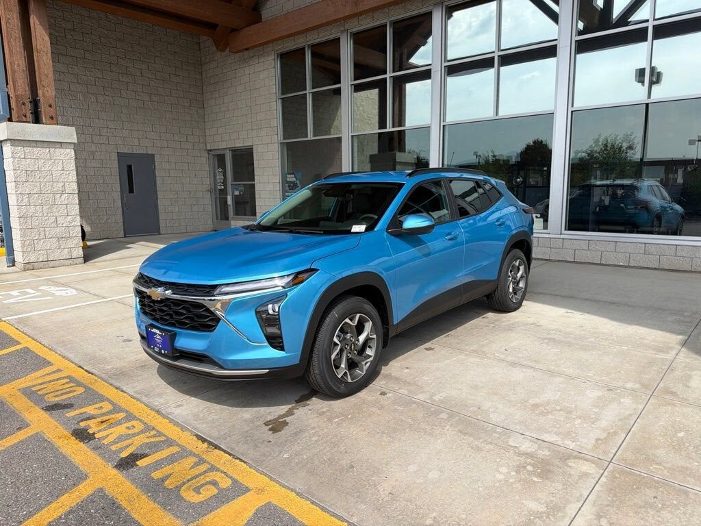 2026 CHEVROLET Trax