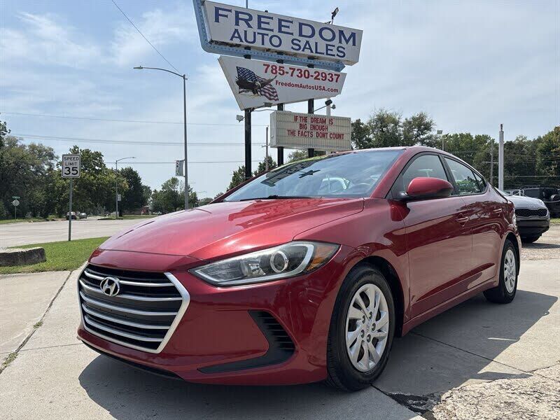 2017 HYUNDAI Elantra