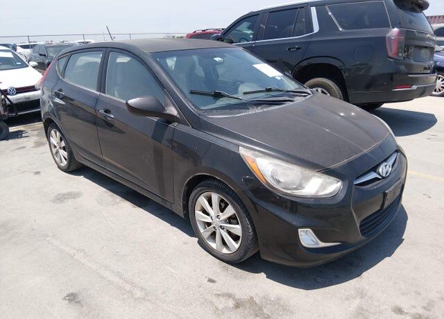 2012 HYUNDAI Accent