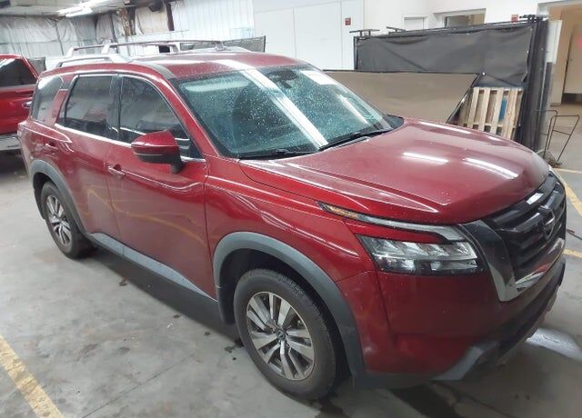 2022 NISSAN Pathfinder