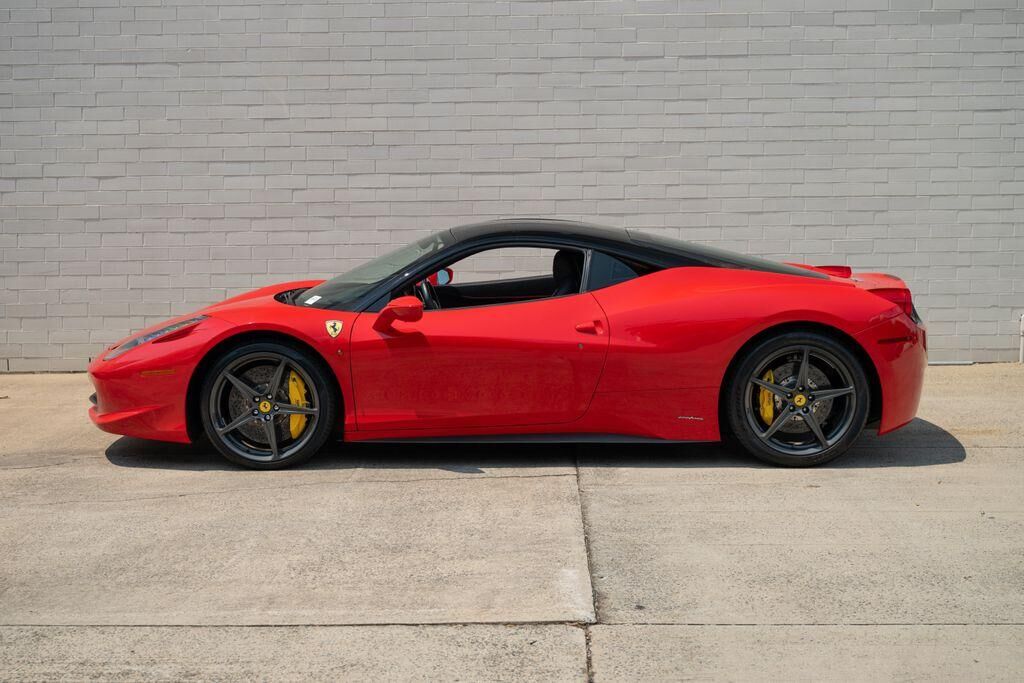 2012 FERRARI 458 Italia