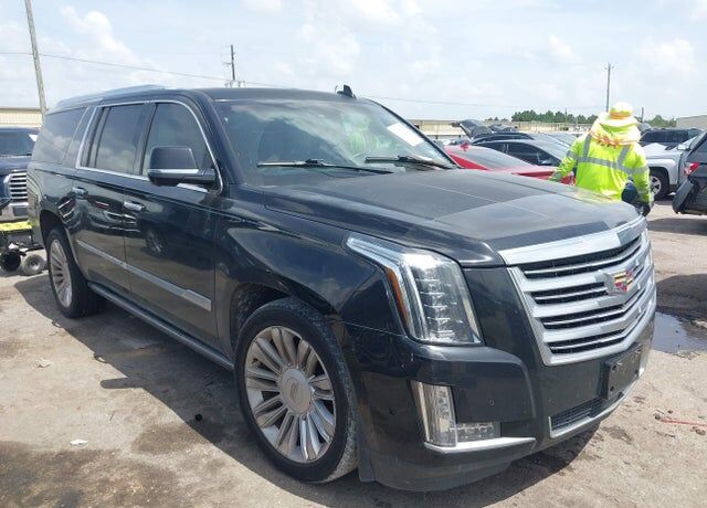 2017 CADILLAC Escalade ESV