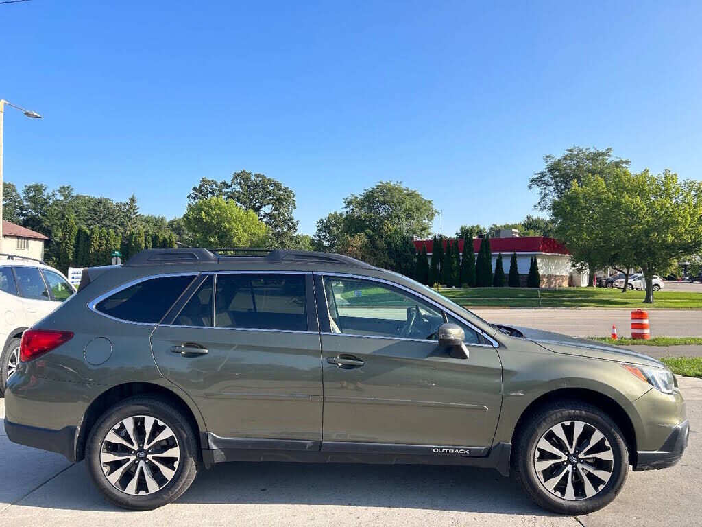 2017 SUBARU Outback