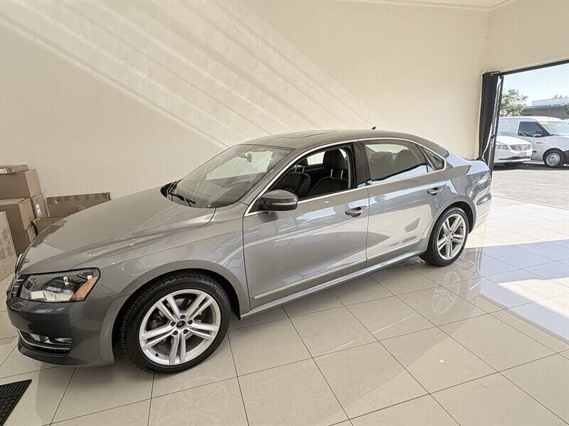 2015 VOLKSWAGEN Passat