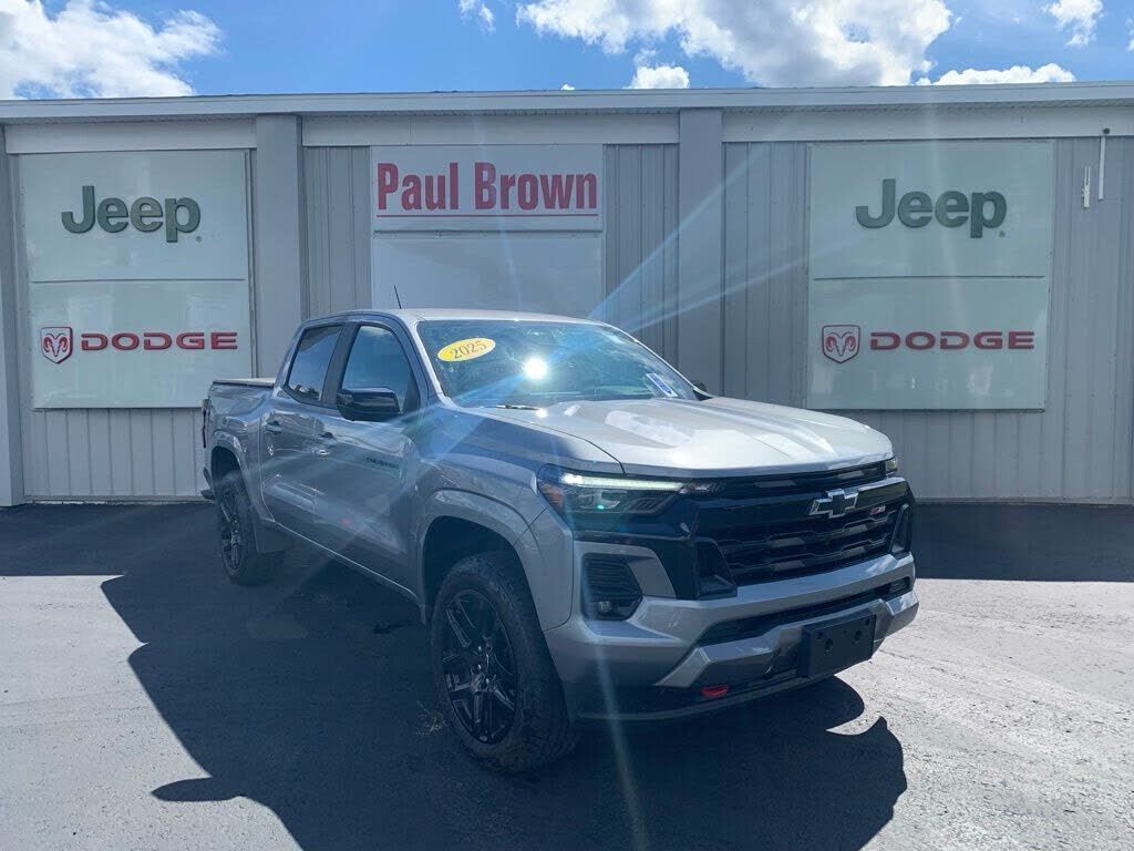 2025 CHEVROLET Colorado
