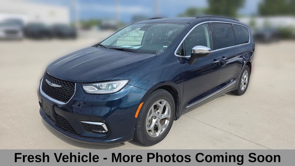 2023 CHRYSLER Pacifica