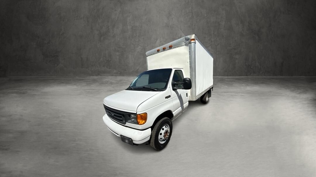 2005 FORD E-350